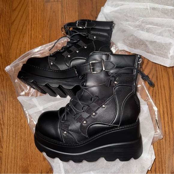 mikarka Holographic Platform Boots for Women, - Picture 7 of 9